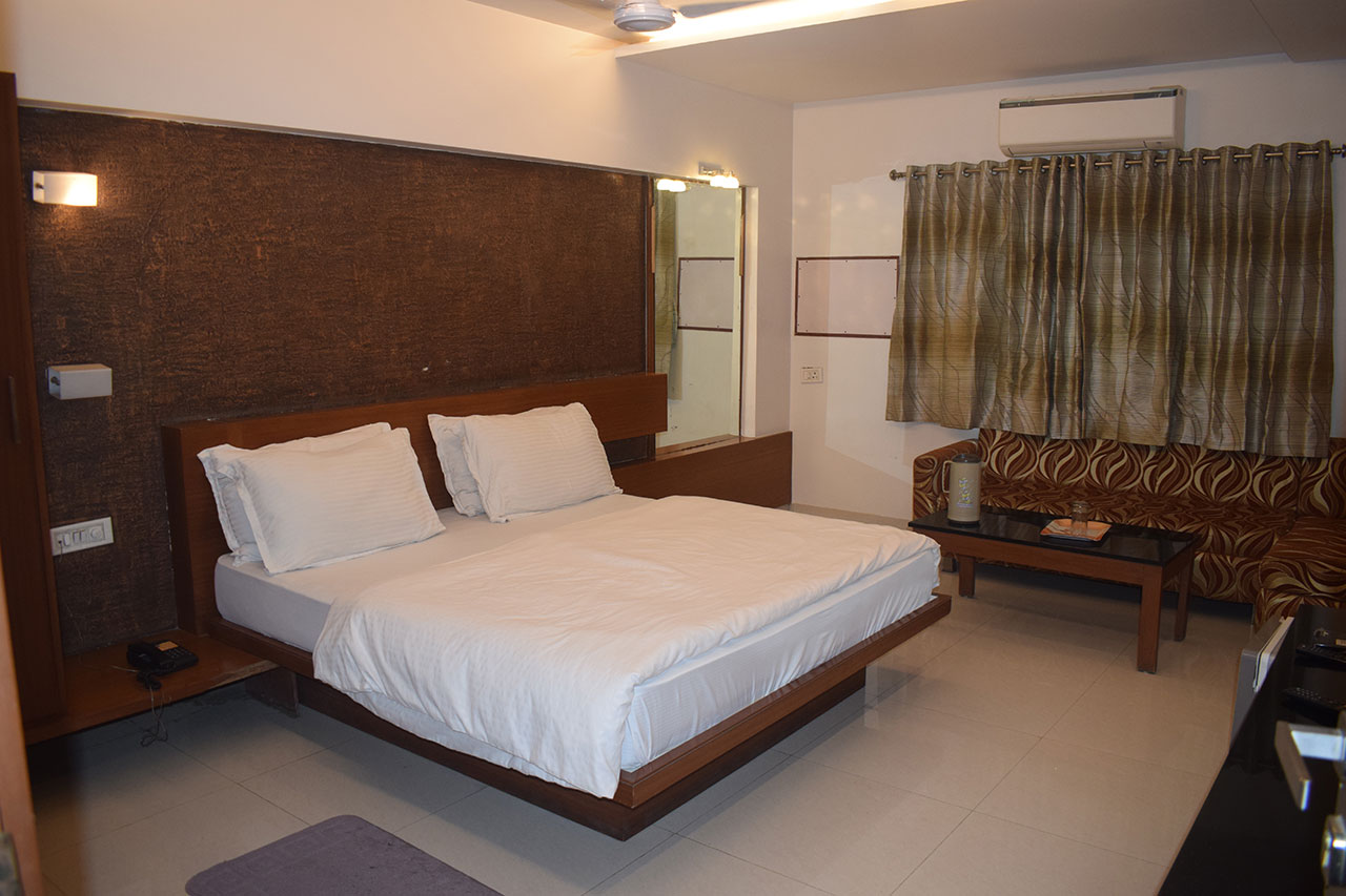 hotel rajmandir deluxe room